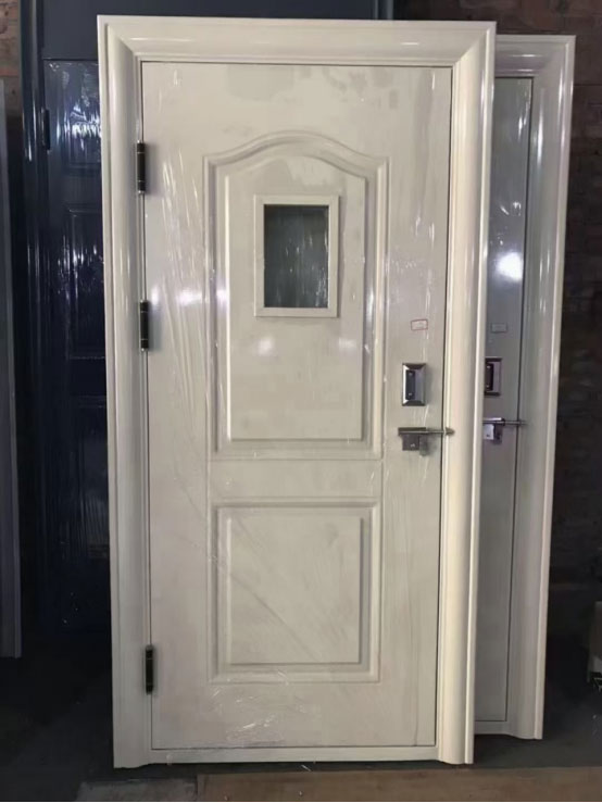 平凉学校教室门 平凉学校教室门