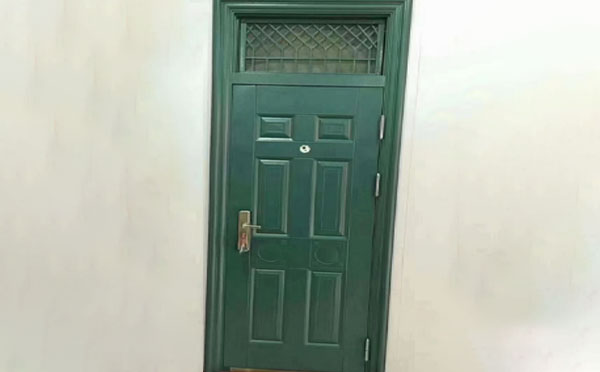 平凉学校教室门