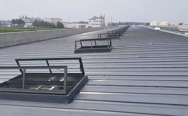 某中学室内体育馆平凉排烟窗改造项目 某中学室内体育馆平凉排烟窗改造项目