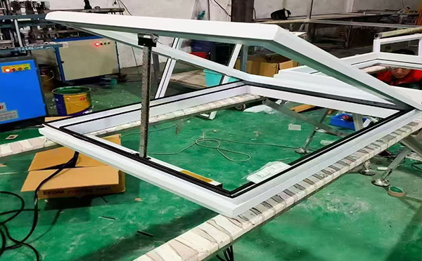 某地下车库出入口平凉排烟窗配置工程