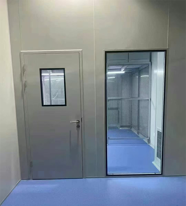 学校教学楼完成平凉防火门标准化安装